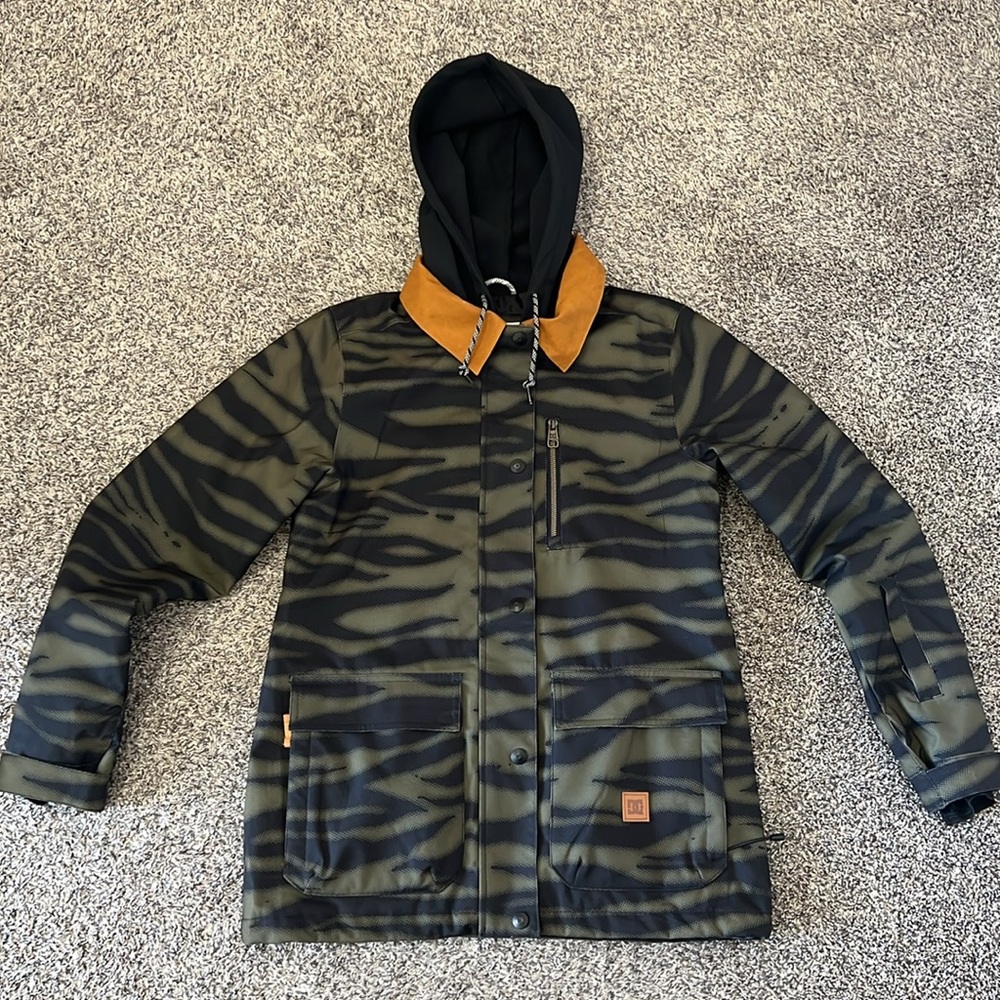Women’s DC Snowboard/Ski jacket